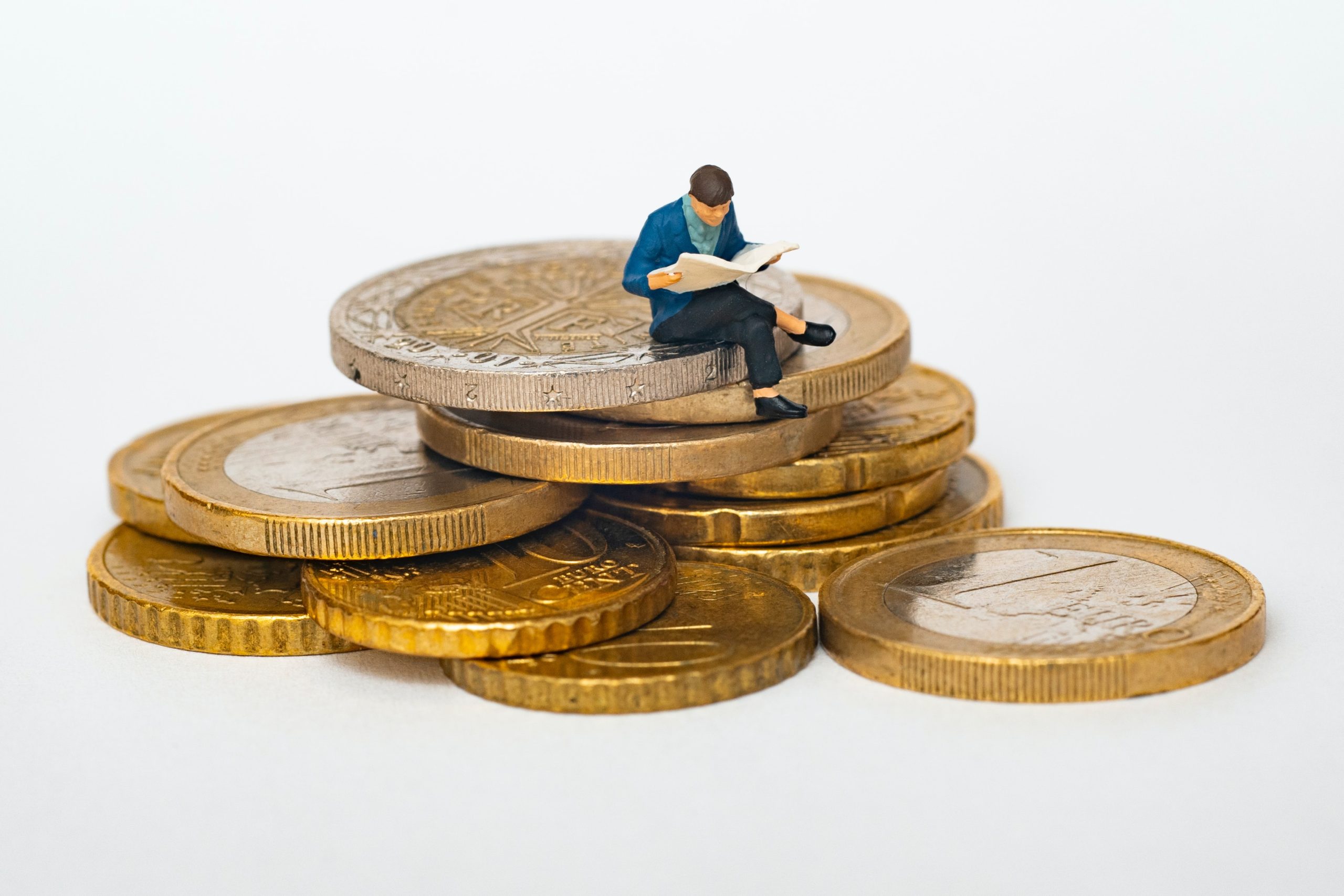 WHAT IS A 401K? HOW TO INVEST FOR YOUR FUTURE RETIREMENT